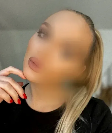 Chiara, 31