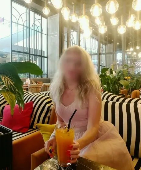 Jelena, 38
