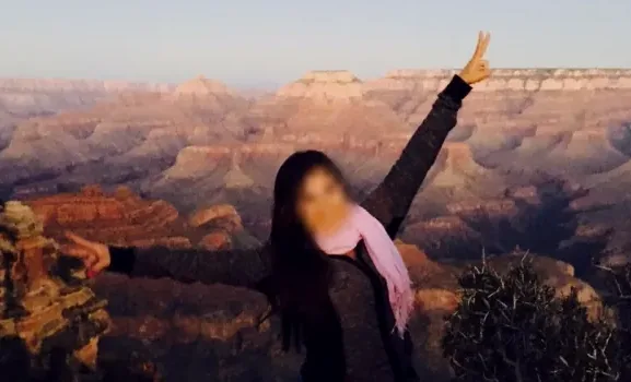Lara, 38