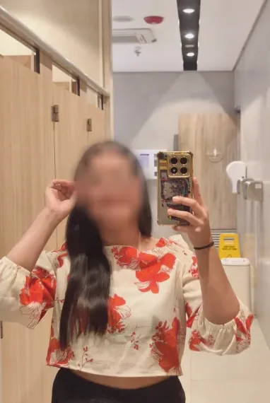 Marina, 31