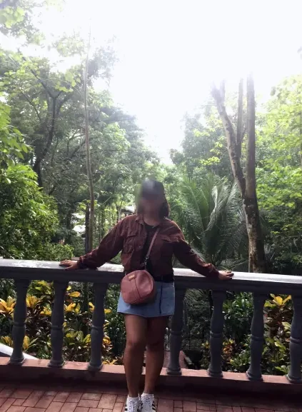 Melanie, 32