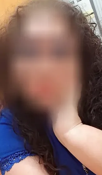 Michaela, 39