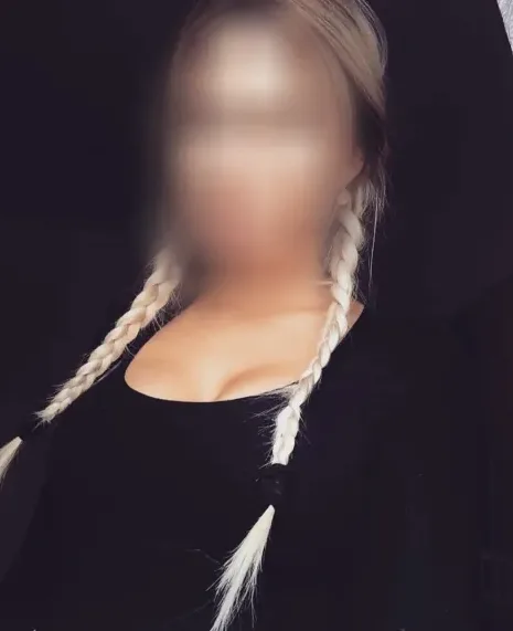 Renate, 26