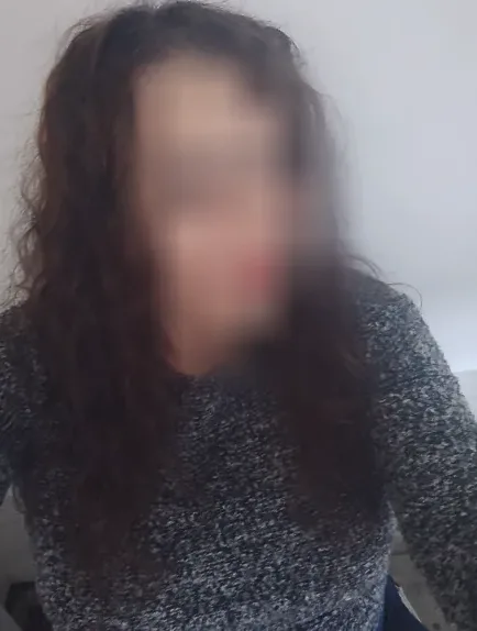 Sandra, 39