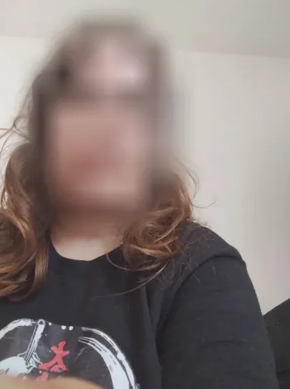 Simone, 38