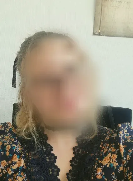Sophia, 32