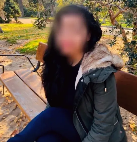 Sophie, 27
