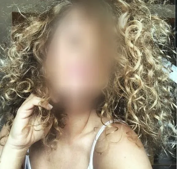 Yvonne, 25